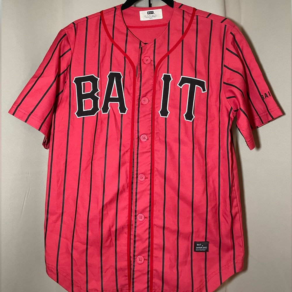 BAIT MEN SLUGGERS BASEBALL JERSEY - PINSTRIPE (RED / BLACK)
